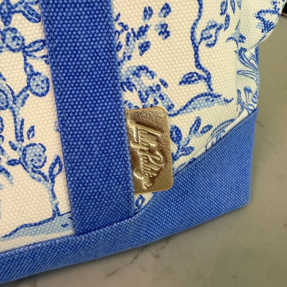 Lilly Pulitzer Blue and White Tote Bag - Picture 2 of 6
